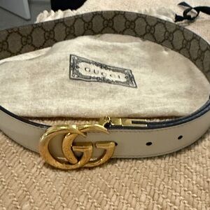 Gucci Reversible GG Marmont belt
